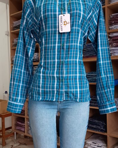 camisa feminina verde